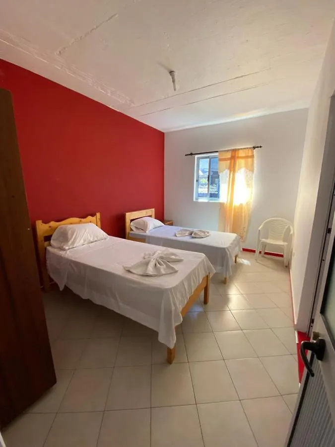 Casa Ze & Sonia Bed and Breakfast Portela Bed & Breakfast